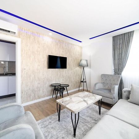 Modern And Central Duplex Apartment Near Beach In 안탈리아 외부 사진