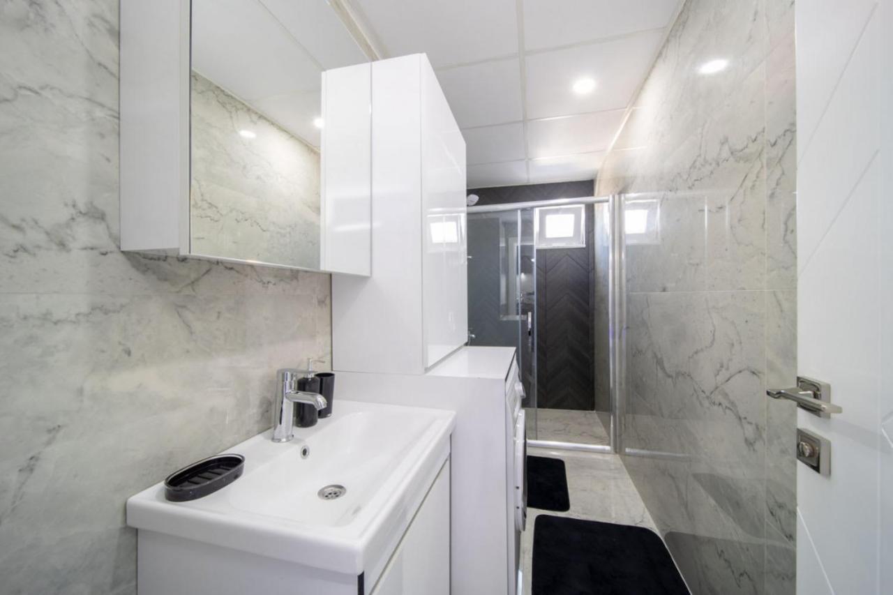 Modern And Central Duplex Apartment Near Beach In 안탈리아 외부 사진
